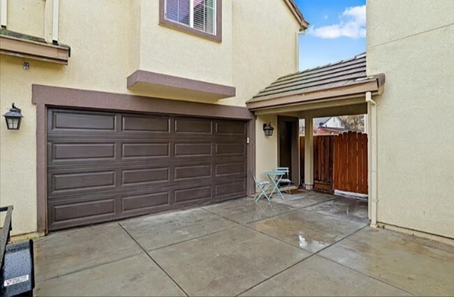 Foto del edificio - Private One Bedroom One Bath Mother-in-Law...