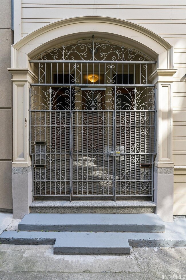 Building Photo - 41 Brant Alley