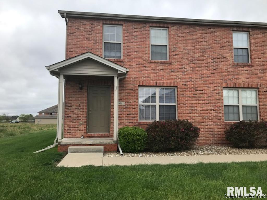 602 Williamson Ave, Chatham, IL 62629 Room for Rent in Chatham, IL