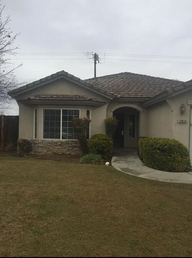 Building Photo - NW Home For Rent with Pool