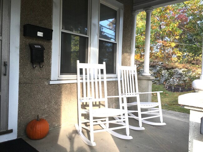 Building Photo - 52 Medway Rd