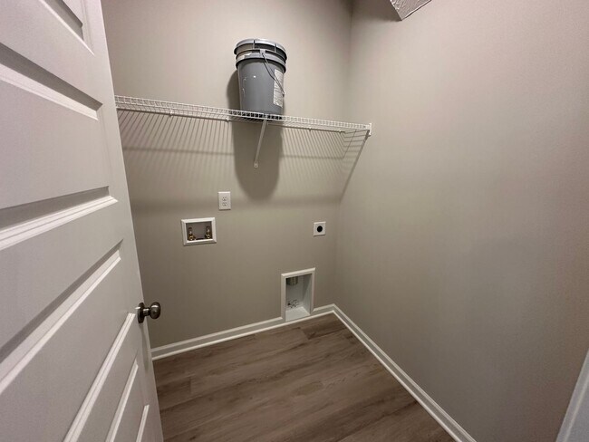 Foto del edificio - Brand New Townhome In Shelbyville - MOVE I...