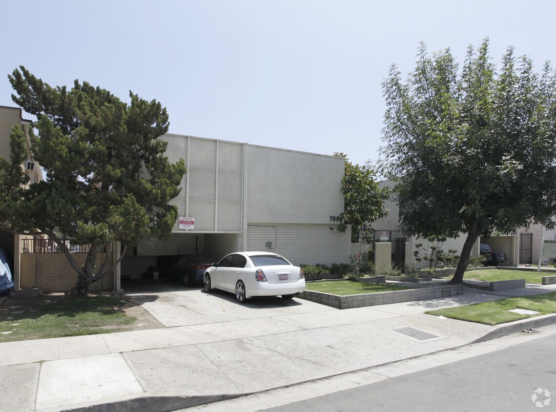 Building Photo - 7328-7332 Tujunga Ave