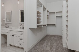 Building Photo - 16407 Wagon Wheel Rd Building Photo - 16407 Wagon Wheel Rd