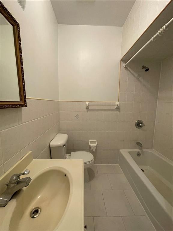 Foto del edificio - 8612 Bay 16th St