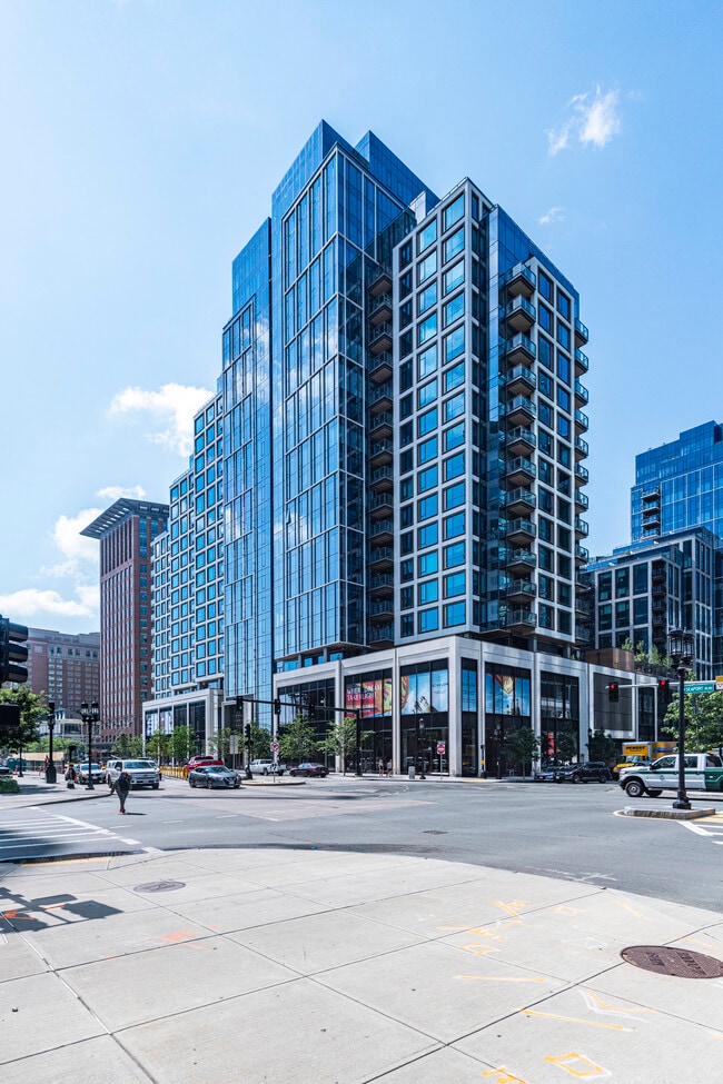Building Photo - EchelonSeaport Towers 1 & 2