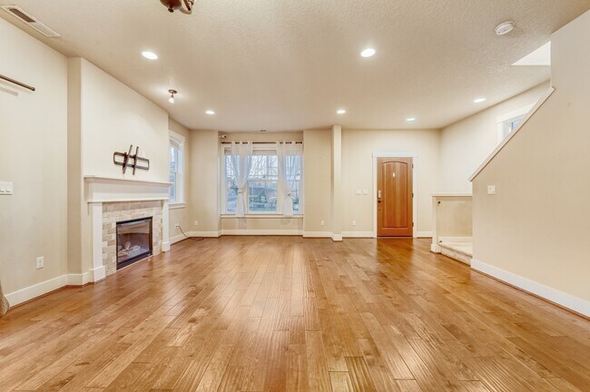 Foto del edificio - 590 SW 199th Ave