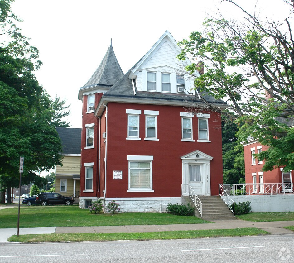 Primary Photo - 301w8th