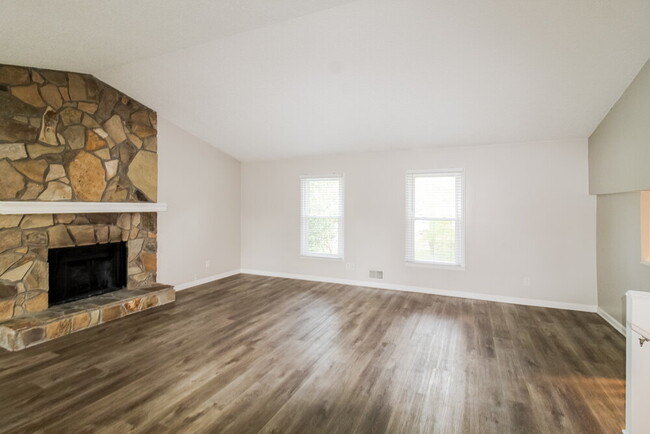Building Photo - 231 Harlee Ln