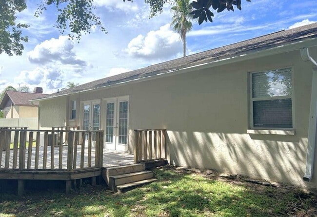 Foto del edificio - 553 Rapid Falls Dr