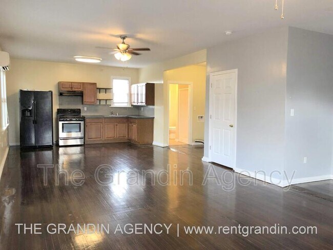 Foto del edificio - 312 13th St SW