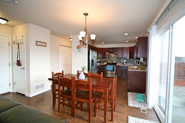 Foto del edificio - Stunning Two Story Home Available in Peyton!