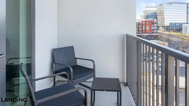 Building Photo - 1007 S Mint St