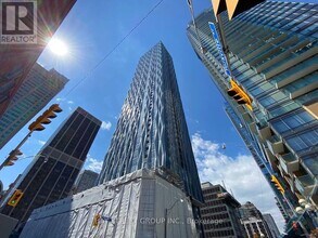 Building Photo - 1 Yorkville Ave
