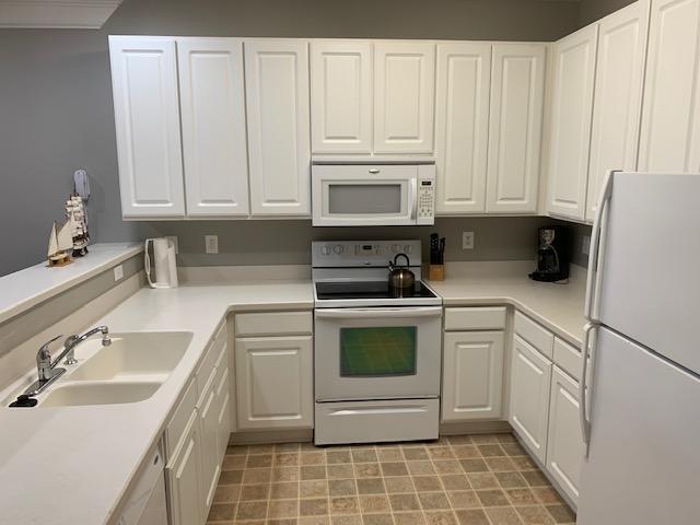 Building Photo - 395 S Crow Creek Dr