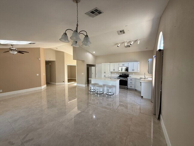 Foto del edificio - 517 Scenic Terra Dr