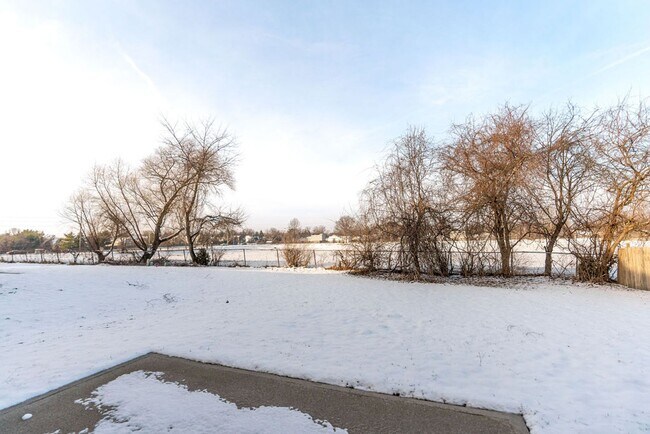 Foto del edificio - Beautiful 3 bedroom 2 bath home is now ava...