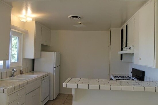 Building Photo - Beautiful Cathedral City Cove Two Bedroom Oasis