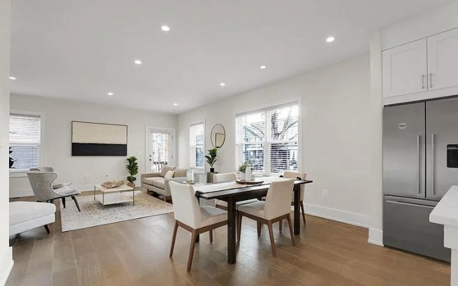 Foto del edificio - 456 Randolph St NW