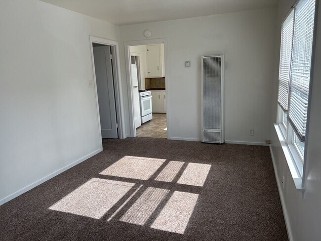 Building Photo - 1611-1613 7th [PRM: Sasha] (2)