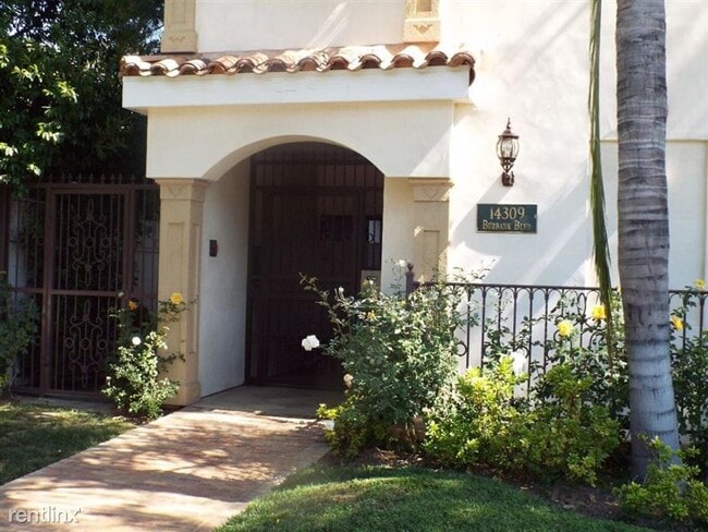 Building Photo - 14309 Burbank Blvd