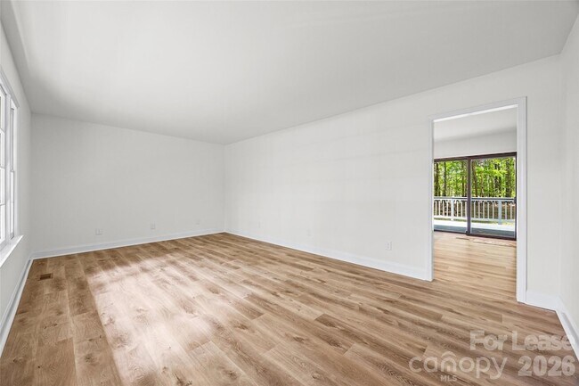 Foto del edificio - 17700 McKee Rd
