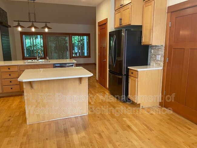 Foto del edificio - 5446 Tanager Rd