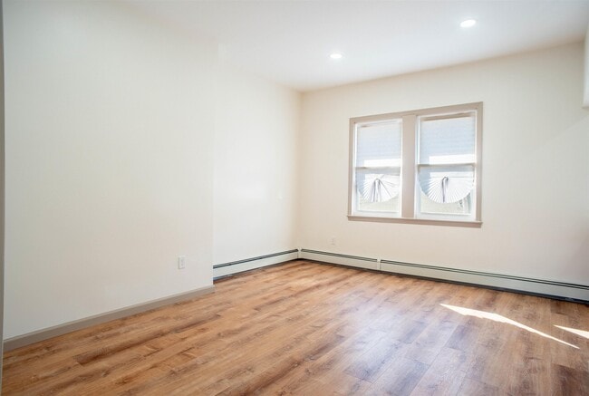 Building Photo - 428 69th St