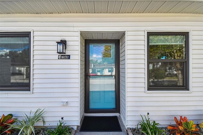 Foto del edificio - 9032 Mission Oaks Blvd