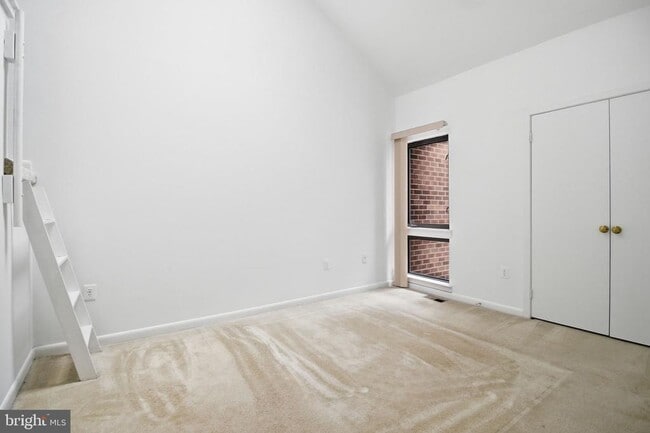 Building Photo - 10995 Thrush Ridge Rd