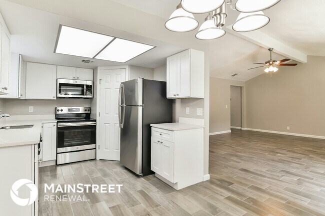 Foto del edificio - 9550 New World Dr