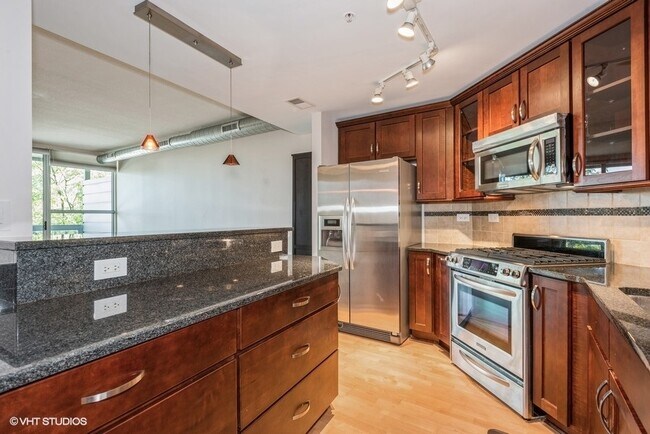 Foto del edificio - 1228 Emerson St