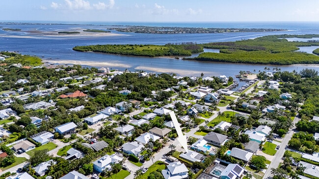 Foto del edificio - 5512 SE Nassau Terrace