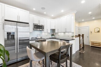 Building Photo - 170 W Fifth St