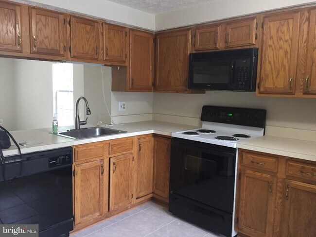 Building Photo - 11912 Fieldthorn Ct