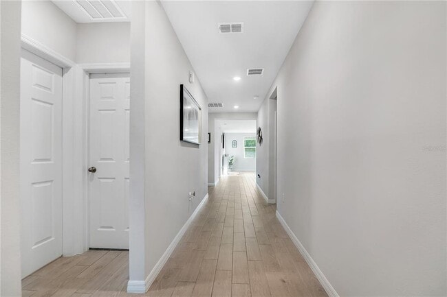 Building Photo - 956 Cambridge Dr