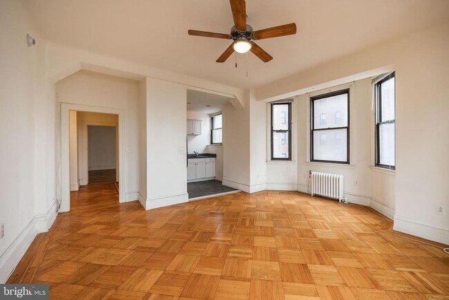 Foto del edificio - 250 S 13th St