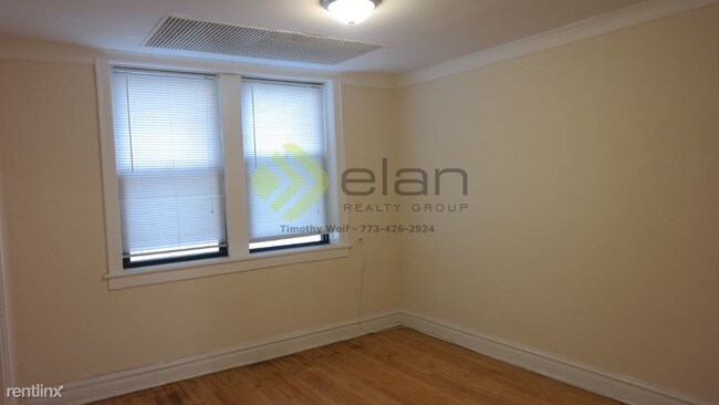 Building Photo - 1623 W Lunt Ave