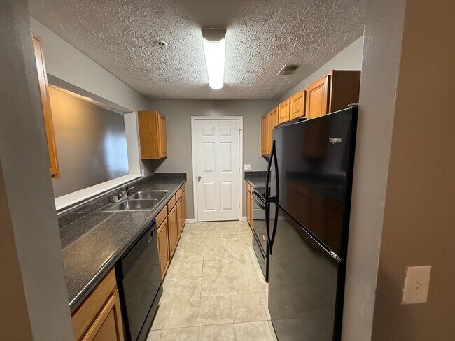 Foto del edificio - 13104 Fairington Ridge Cir