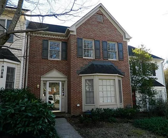 Building Photo - 512 Salem Woods Dr SE