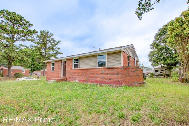 Building Photo - 3 br, 1 bath House - 1401 Algona Road 23 B...