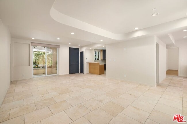 Building Photo - 16123 Sunset Blvd