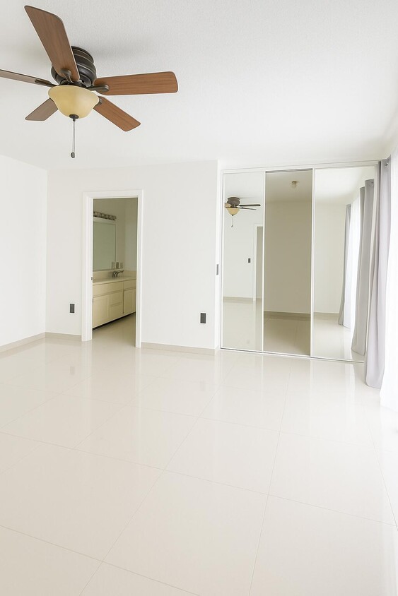 Building Photo - 728 Mill Valley Pl