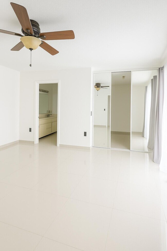 Building Photo - 728 Mill Valley Pl