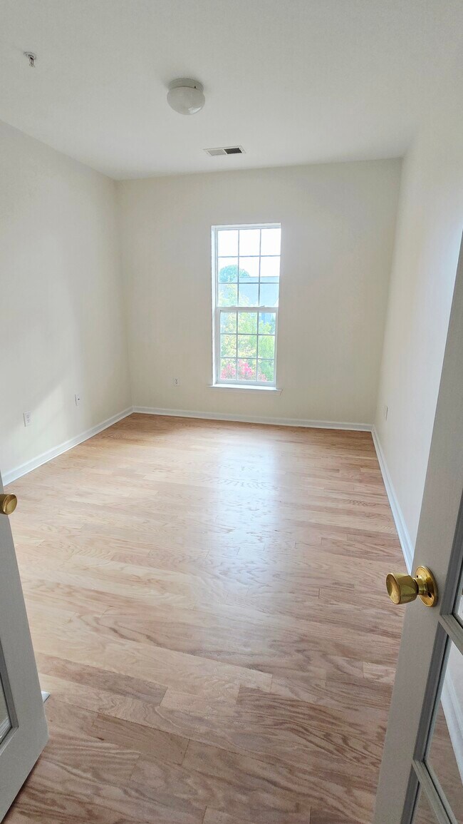 Oficina - 14353 San Paolo Ln