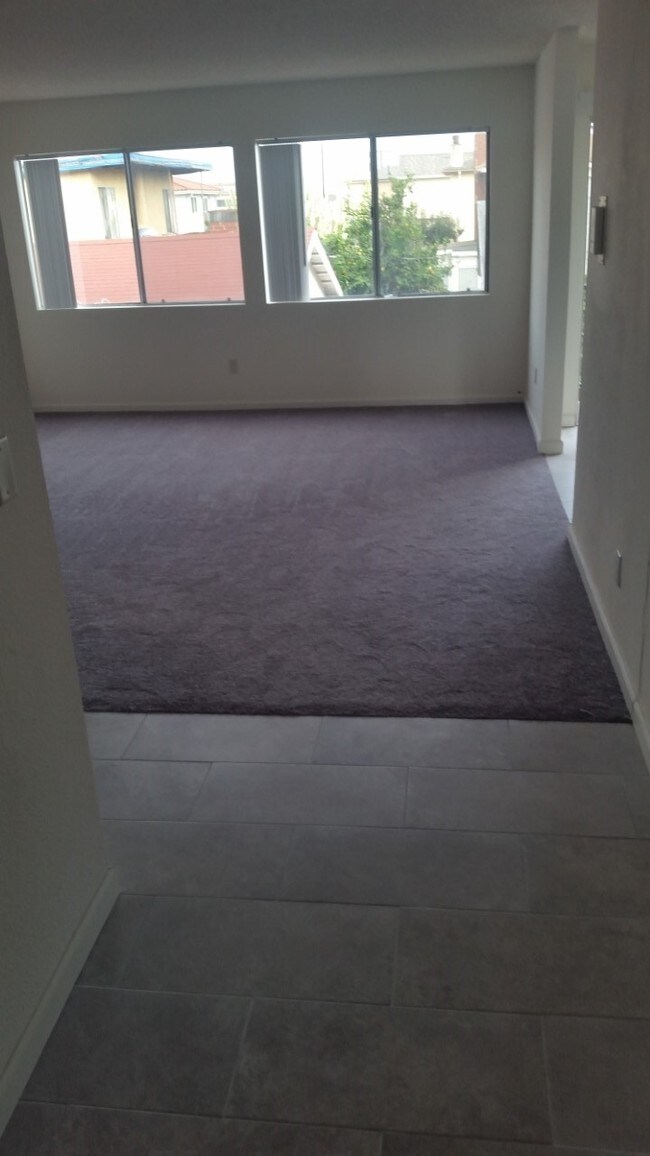 Foto del edificio - 1152 W 24th St