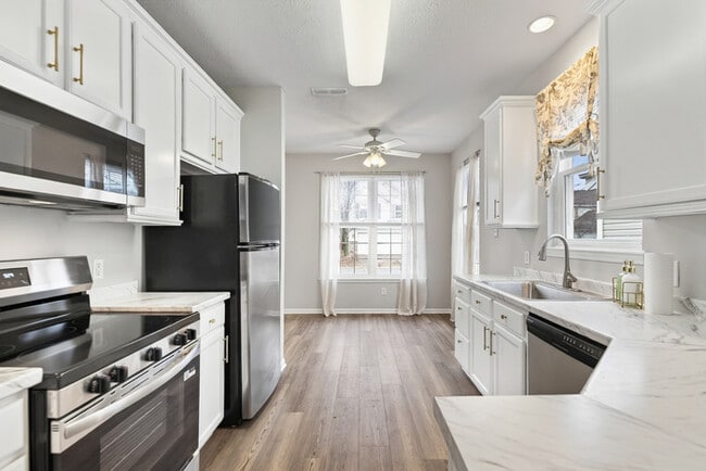 Building Photo - Beautiful Ranch Home Near Dining, Shopping & The Palladium