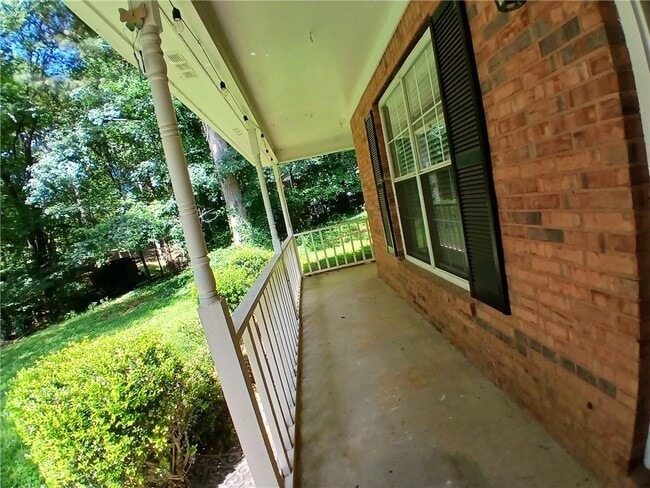 Building Photo - 3004 Dogwood Ln