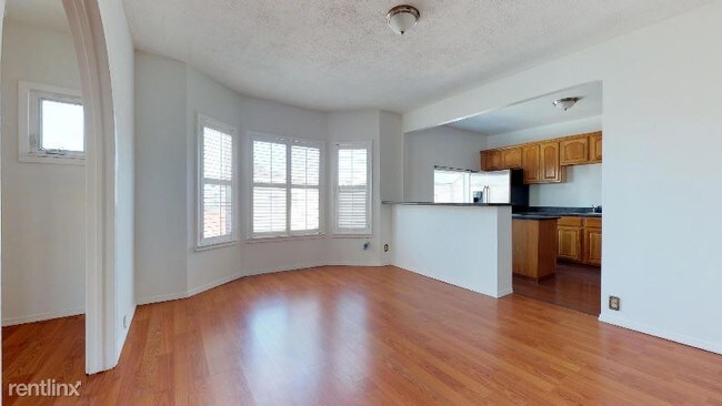 Foto del edificio - 2 br, 1 bath Apartment - 1705 Yosemite Ave