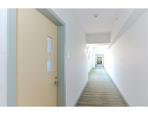 Foto del edificio - 550 Pleasant St